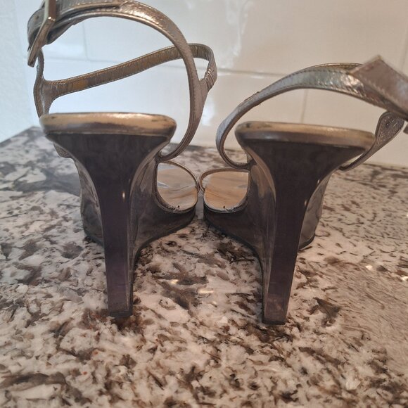 Gucci vintage silver wedge heel sandals size 7B - Picture 6 of 11